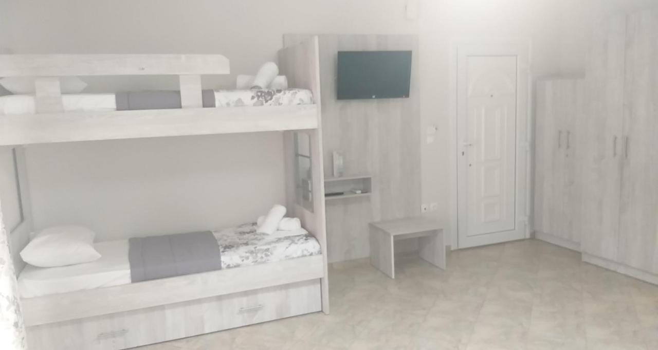 Studio Garden Apartment Nea Kallikrateia Екстериор снимка
