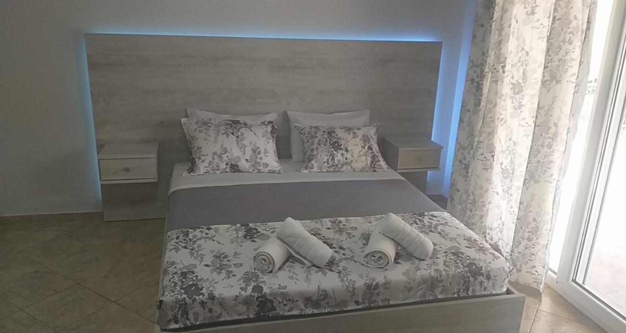 Studio Garden Apartment Nea Kallikrateia Екстериор снимка